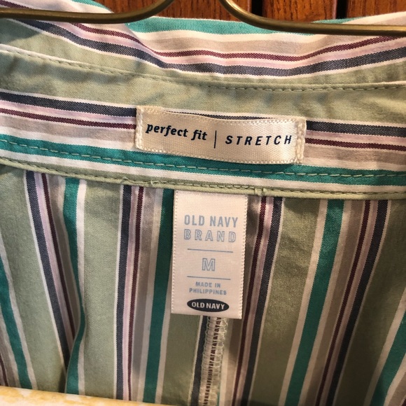 Old Navy Perfect Fit short sleeved blouse - Picture 2 of 3